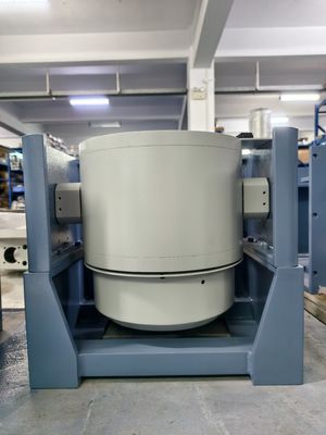 El pequeño sistema de prueba de vibración de la fuerza del seno de la coctelera 500N incluye el acelerómetro del amplificador de potencia