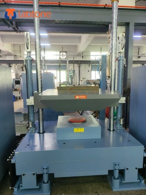 Máquina de ensayo de golpes SKM1000 para componentes electrónicos 1000*1000 mm Cumple con la norma GB T2423.6