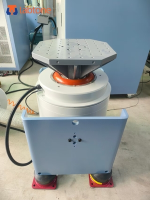 Fuerza máxima de seno 300 kgf pico (3 kN) Sistema de prueba de vibración refrigerado por aire para pruebas de laboratorio de baterías con UL1642 / UN38.3